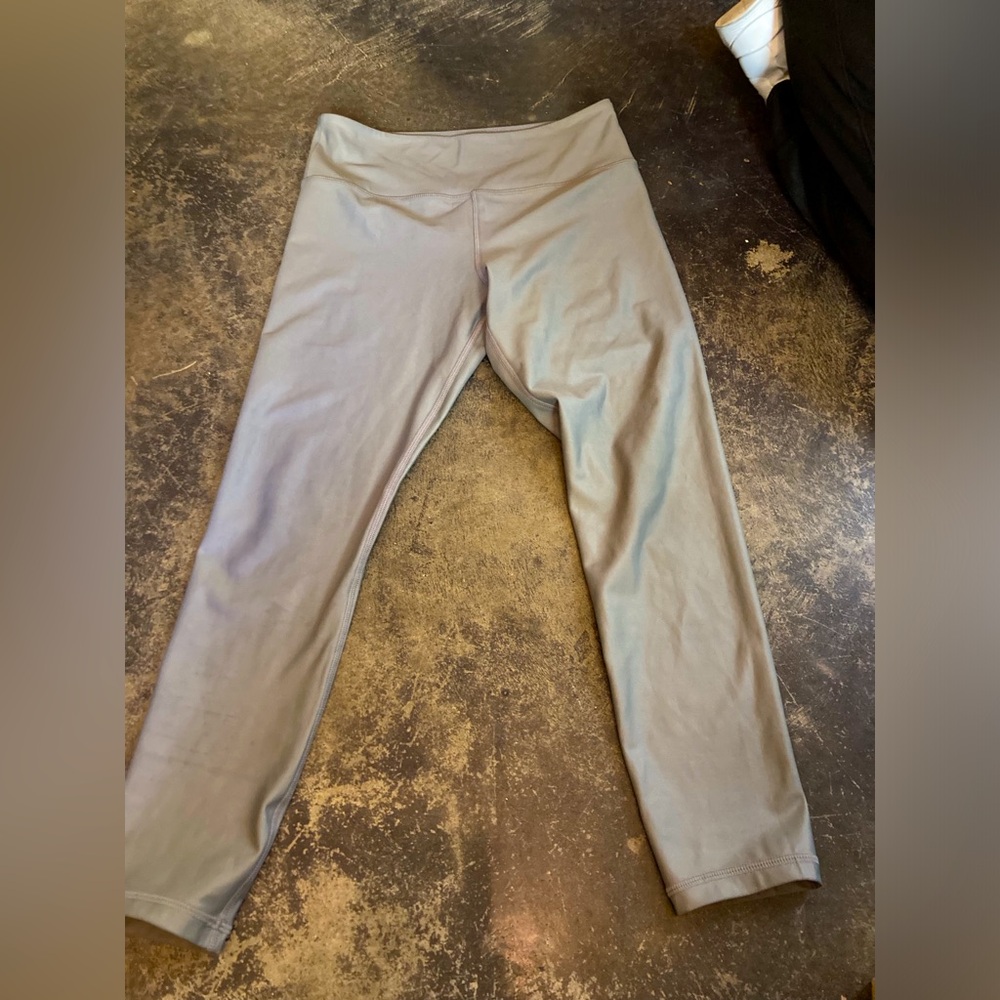 EUC- ZYIA light and tight gray/metallic, 7/8 size 8-10